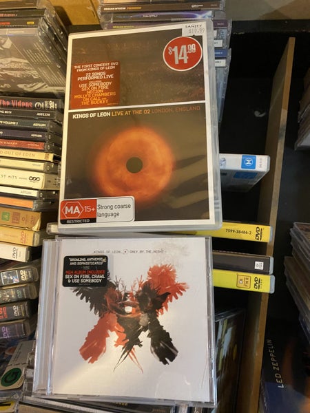 ** bulk buy X 2 KINGS OF LEON ** Carousel 1