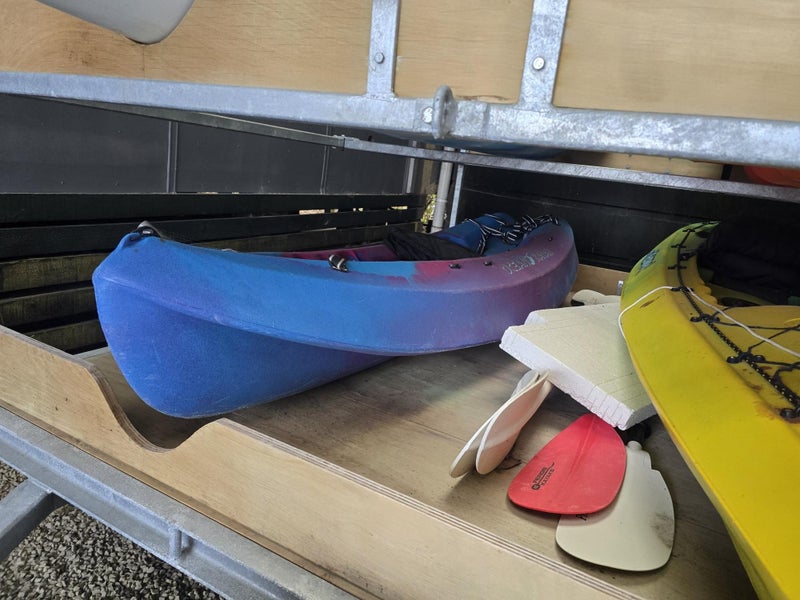 EXCELLENT CONDITION KAYAKS64693385267586111