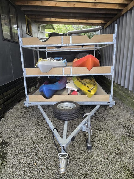 EXCELLENT CONDITION KAYAKS64693385267586112