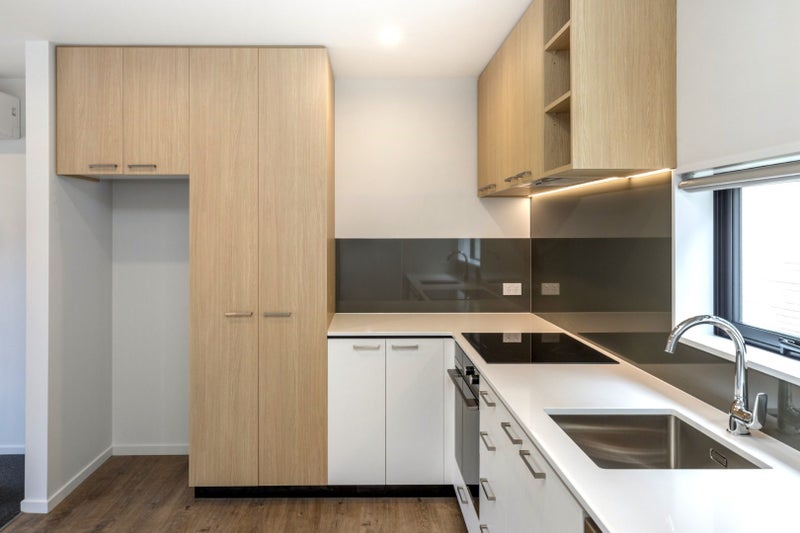 Shirley, 2 bedrooms64693486997249111