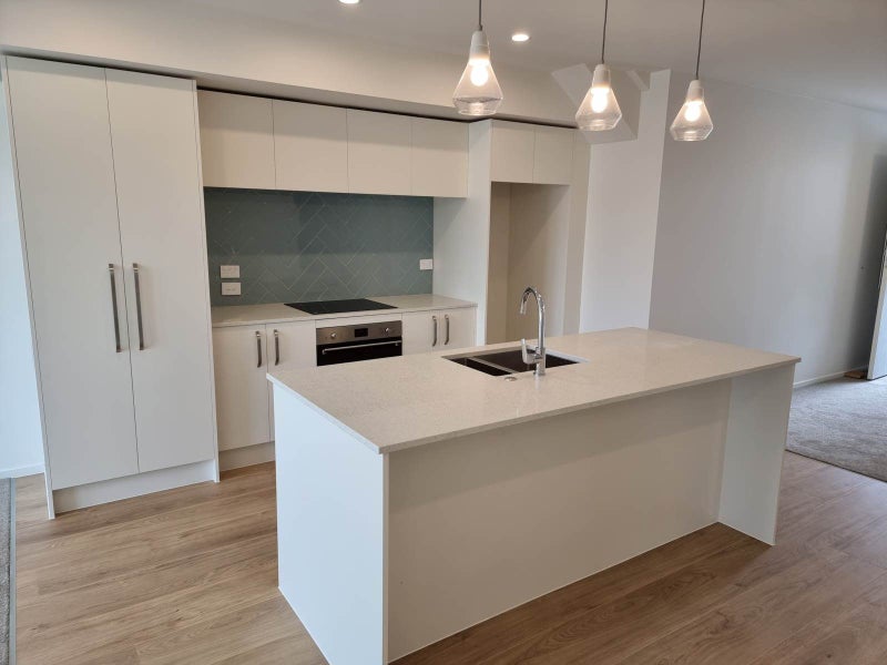 Beachlands, 2 bedrooms64693487012993111