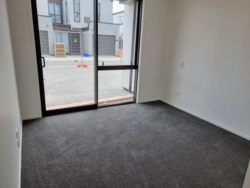 Beachlands, 2 bedrooms64693487012993113