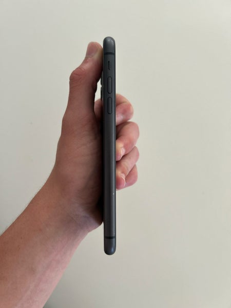 iPhone 11 – 128GB – Great Condition – 87% Battery64693537324163112