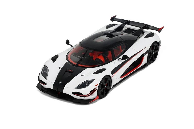 GT Spirit GT877 2015 Koenigsegg Agera RS - White 1/18 Carousel 1