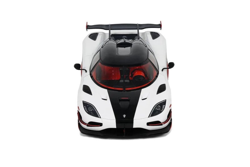 GT Spirit GT877 2015 Koenigsegg Agera RS - White 1/18 Carousel 2