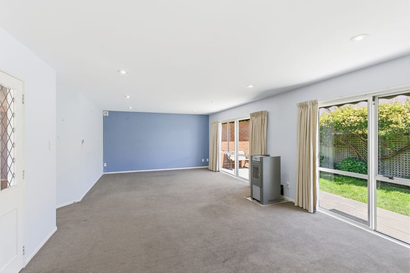 Priced To Sell! Don't let this one get away.64693689410307114