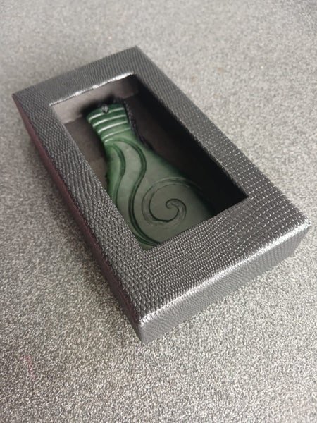 Greenstone Mere New Pounamu carving handcrafted Carousel 8