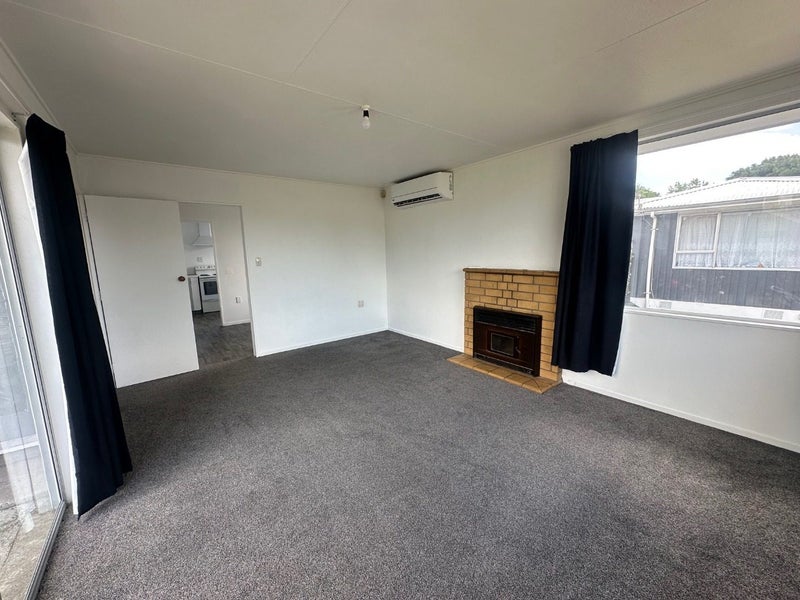 Flaxmere, 3 bedrooms64693892261762111