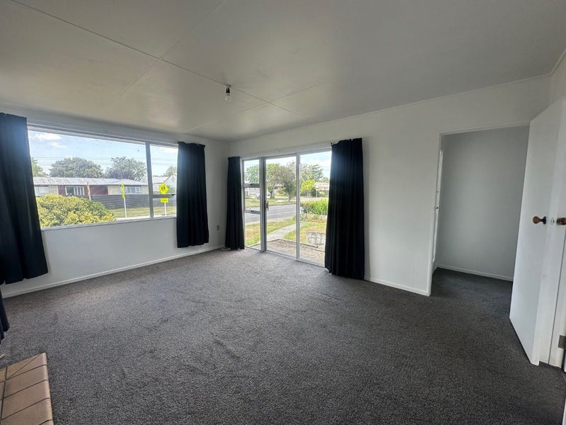 Flaxmere, 3 bedrooms64693892261762112