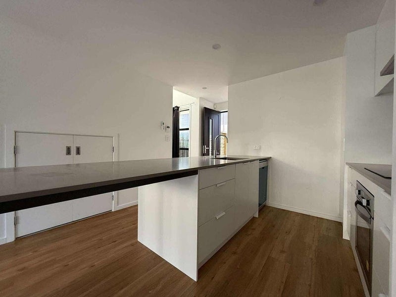 Wainuiomata, 2 bedrooms64693993861379112