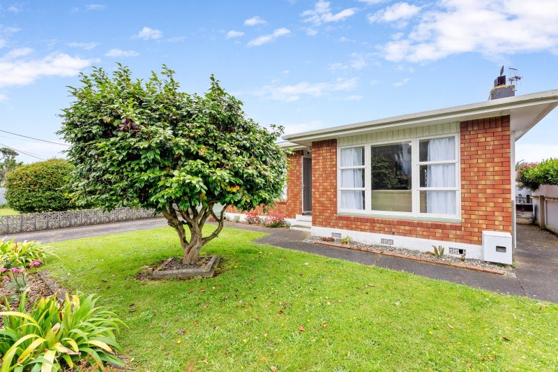 Effortless Living With Sun, Space &...64693993895297110