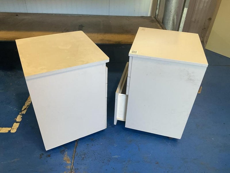 2x 3 Drawer Cabinents Carousel 7