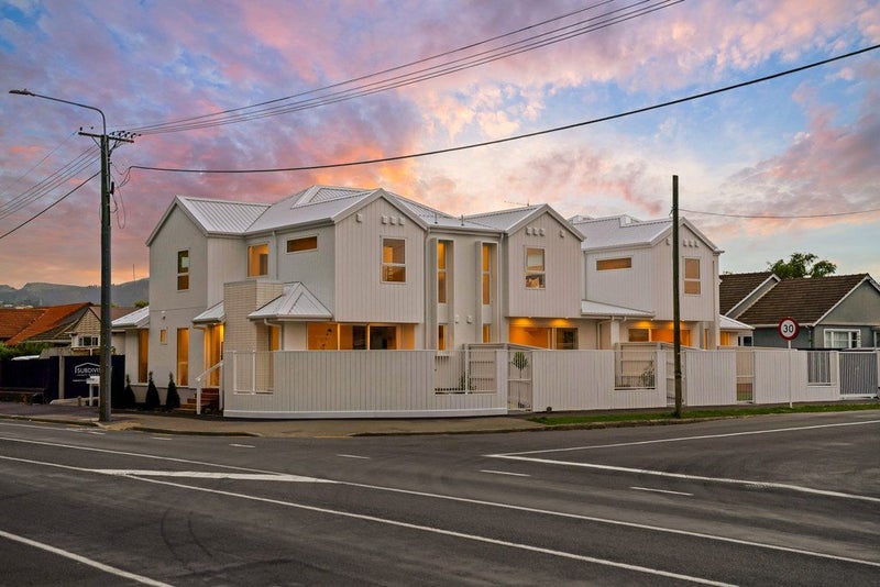 Stylish, Spacious, Ready Today64694381676162111