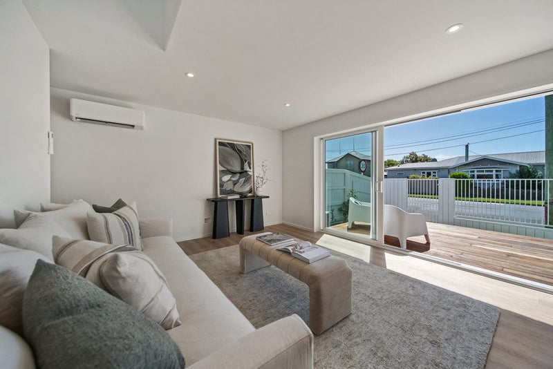 Stylish, Spacious, Ready Today64694381676162113