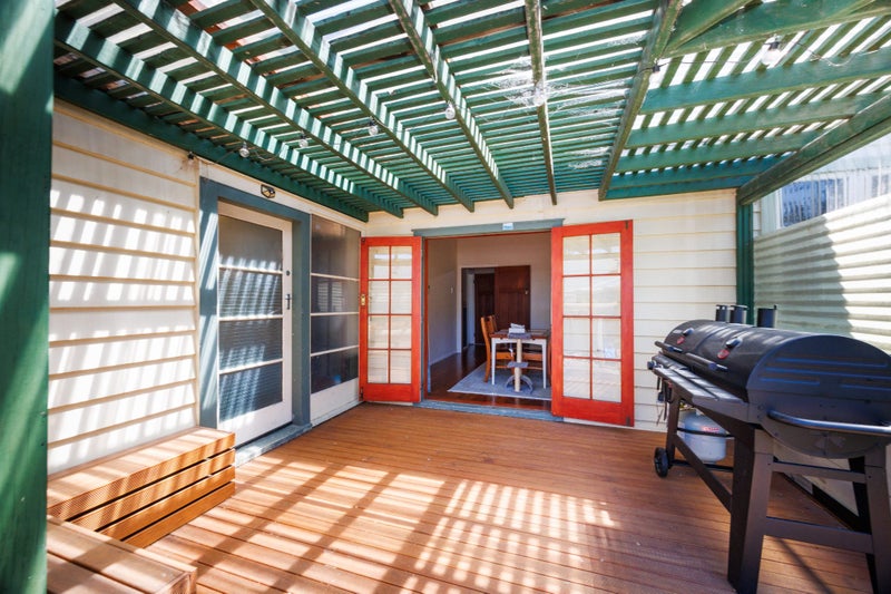 Warm & Welcoming Character64694381771137113