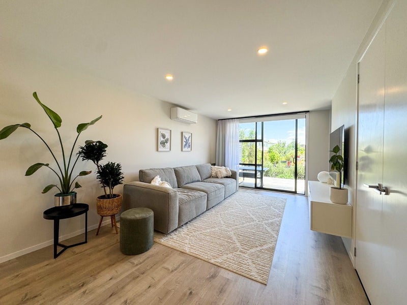 Mount Roskill, 3 bedrooms64694381754115113