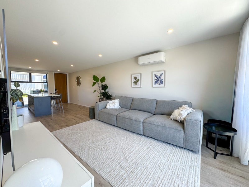 Mount Roskill, 3 bedrooms64694381754115114