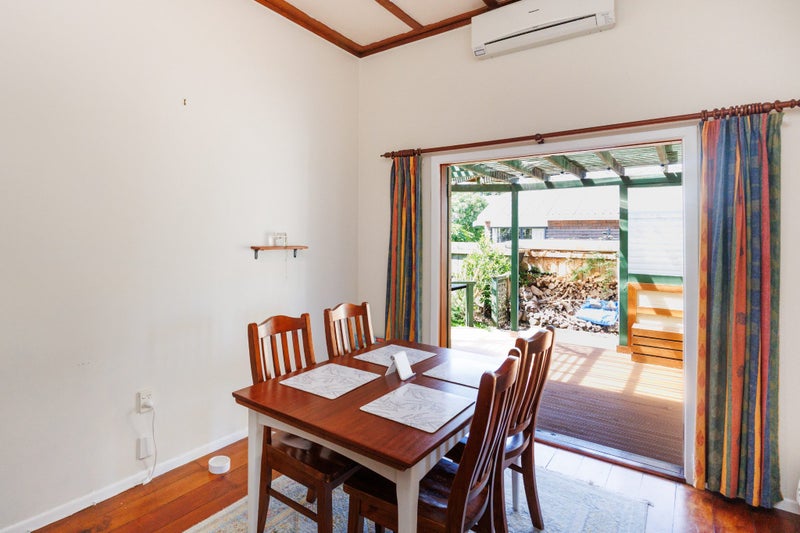 Warm & Welcoming Character64694381771137114