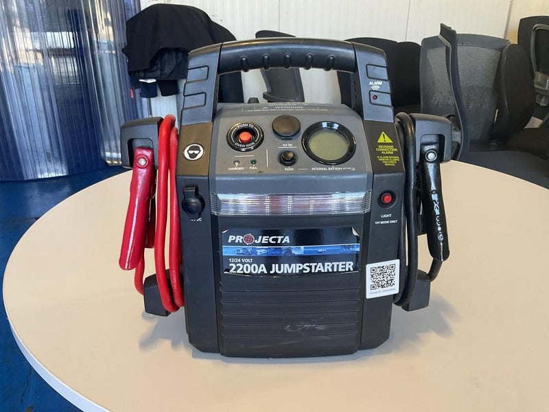 Projecta 2200A Jumpstarter Carousel 1