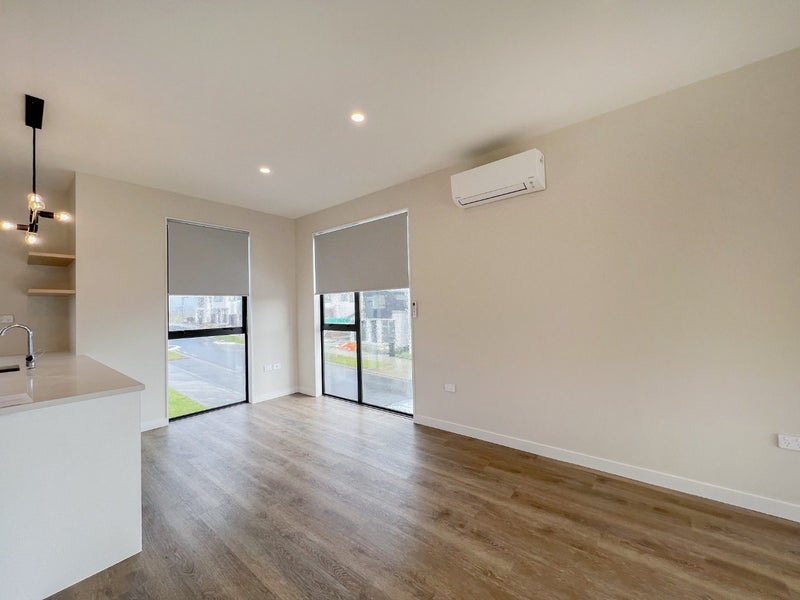 Silverdale, 3 bedrooms64694484481538114