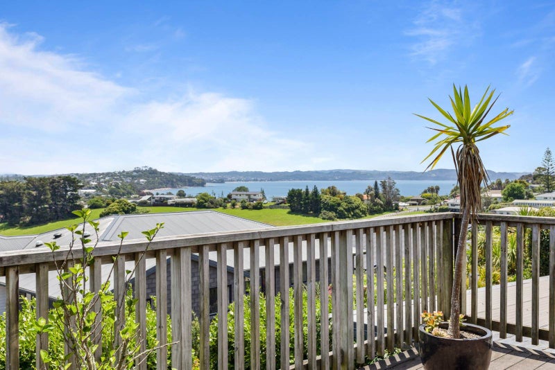 Double Whammy with Sea Views64771959041281110