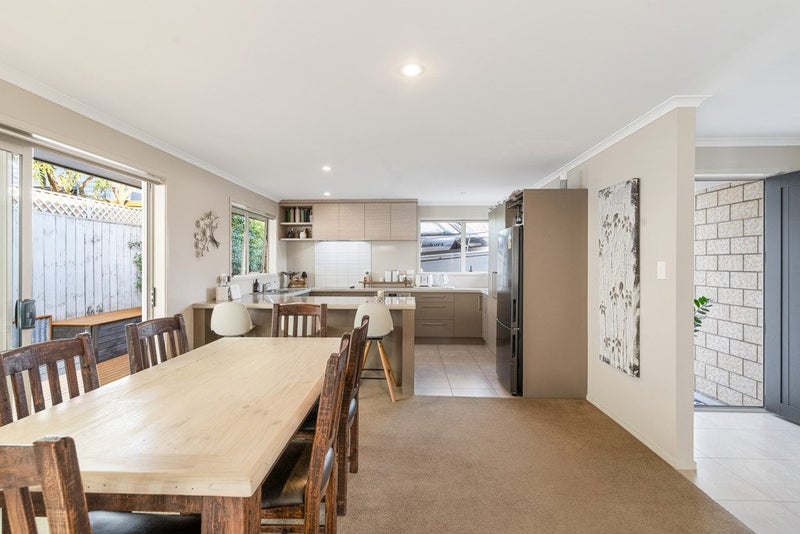 Beach Access Bliss!64771959024899114