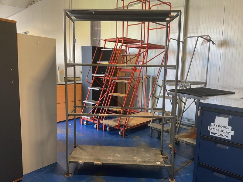 Steel Rack Carousel 1