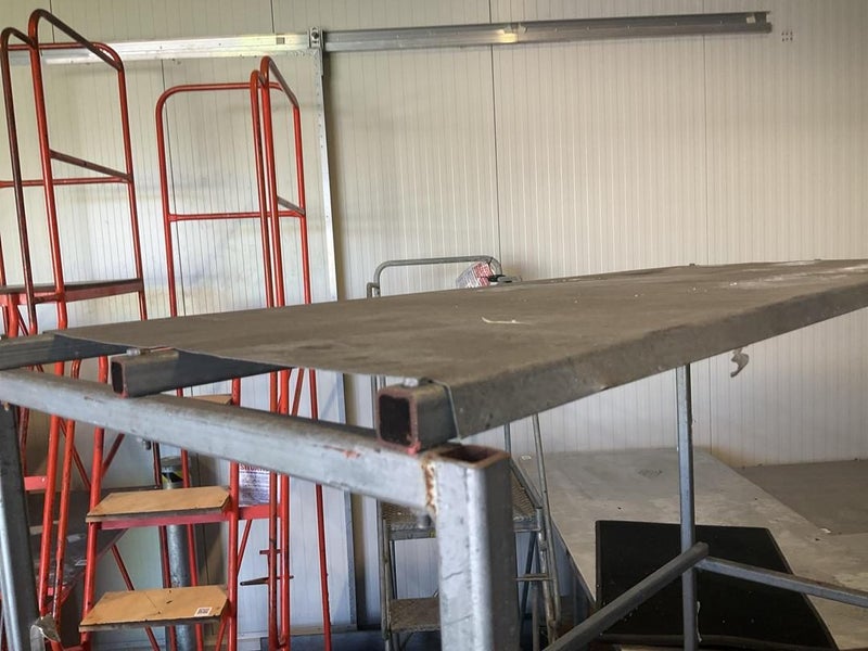 Steel Rack Carousel 4