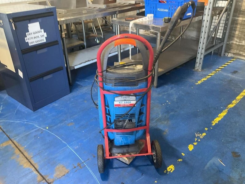 Comet KT 1800 Water Blaster Carousel 2