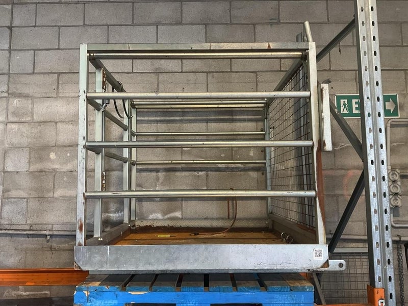 Forklift Cage Carousel 1