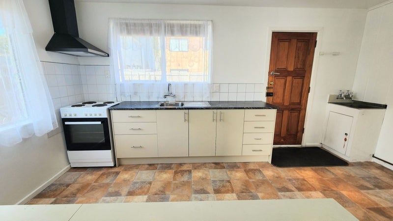 Waltham, 2 bedrooms64694678022401111