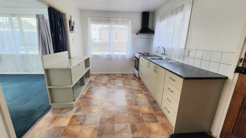 Waltham, 2 bedrooms64694678022401113