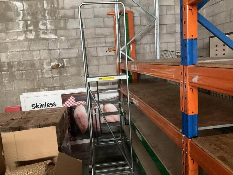 Order picker Carousel 1