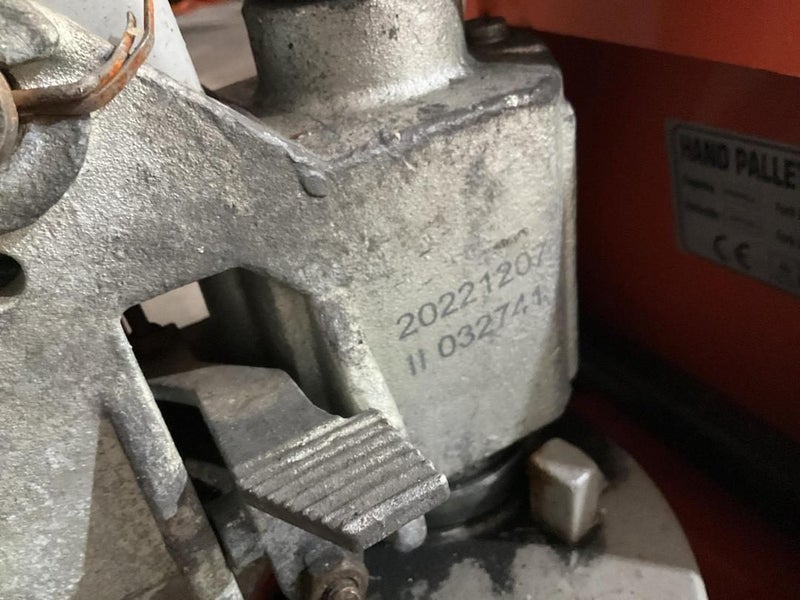 Broken 2500kg Pallet Jack Carousel 4