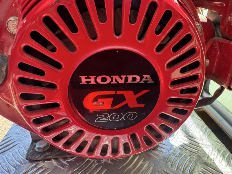 Fire fighting unit (2000L)64694897094273113