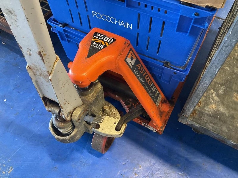 2500kg Pallet Jack Carousel 2
