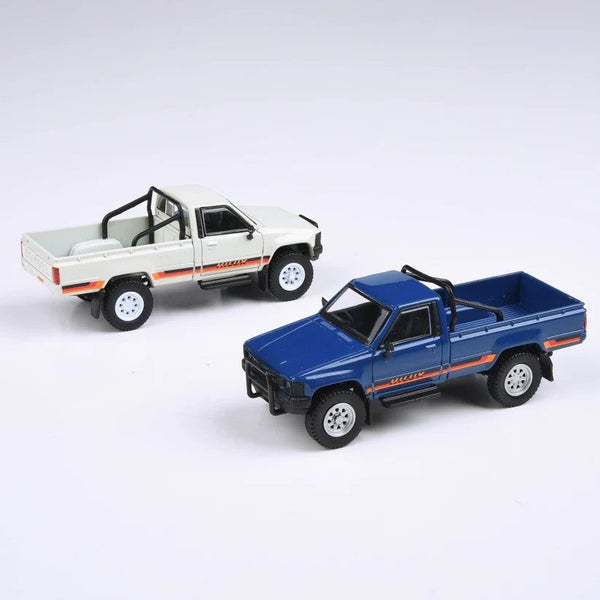 PARA64 1:64 1984 Toyota Hilux Single Cab White Carousel 2