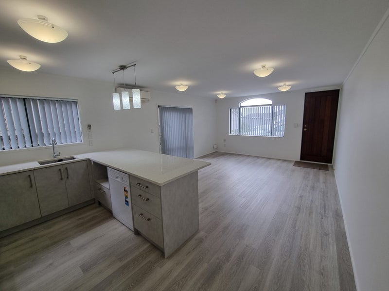 Unsworth Heights, 2 bedrooms64695281303810112