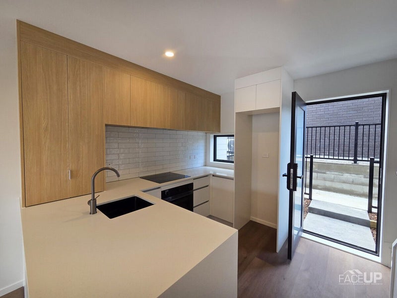 Hobsonville, 2 bedrooms64695465836419114