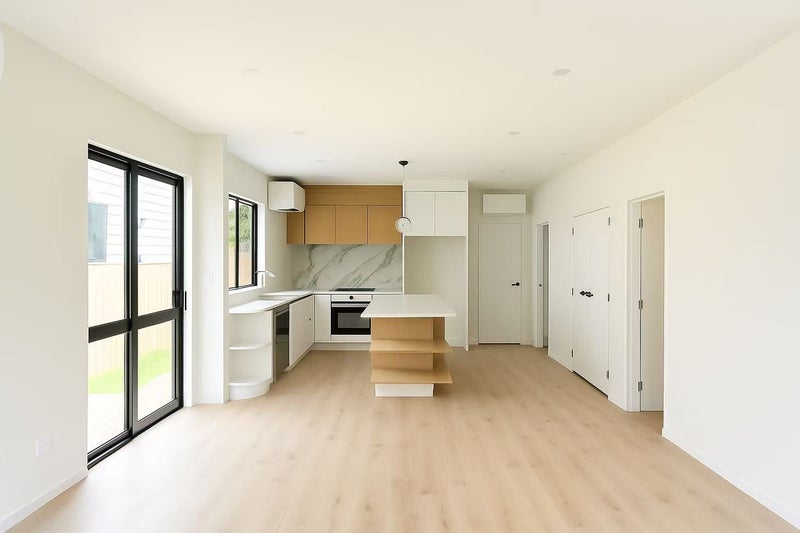 Karaka, 4 bedrooms64696018525058112