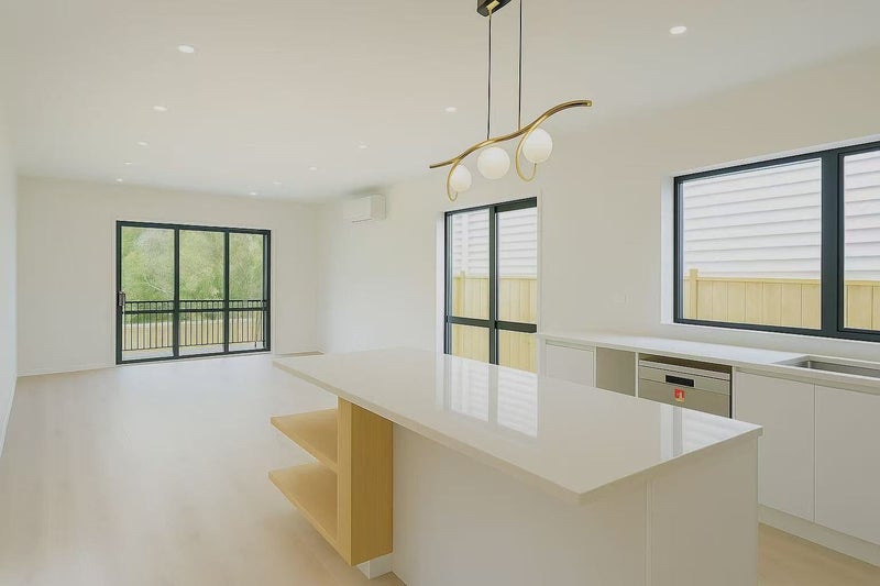 Karaka, 4 bedrooms64696018525058113