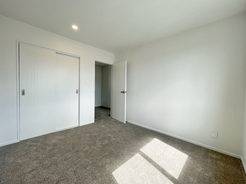 Sandringham, 3 bedrooms64696506745603112