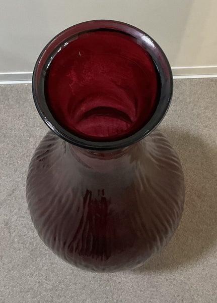 Huge Glass Vase in Red Carousel 2