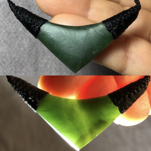 2 DAY AUCTION!: 4.8cm NZ Greenstone Breastplate Pendant, $1 Reserve Carousel 1