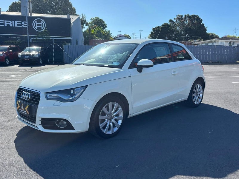 2012 Audi A164698773757058112