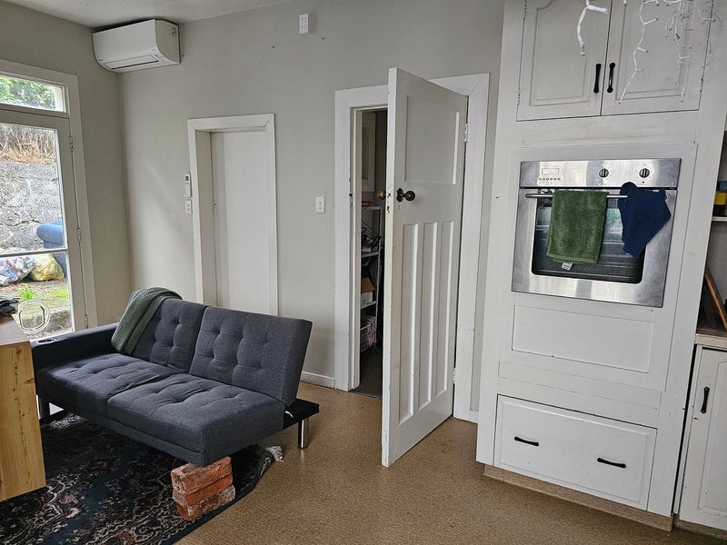 Newtown, 4 bedrooms64701086643331111