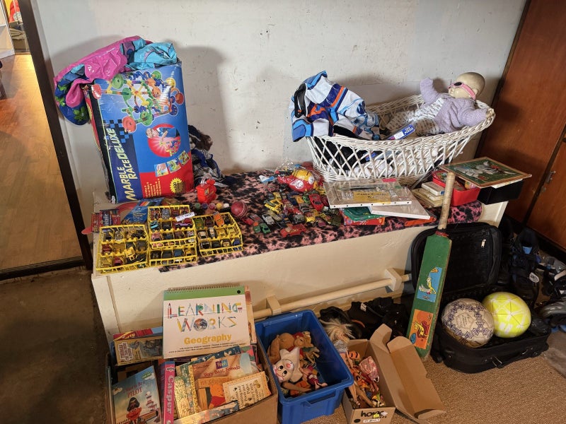 Household items64701682654465112