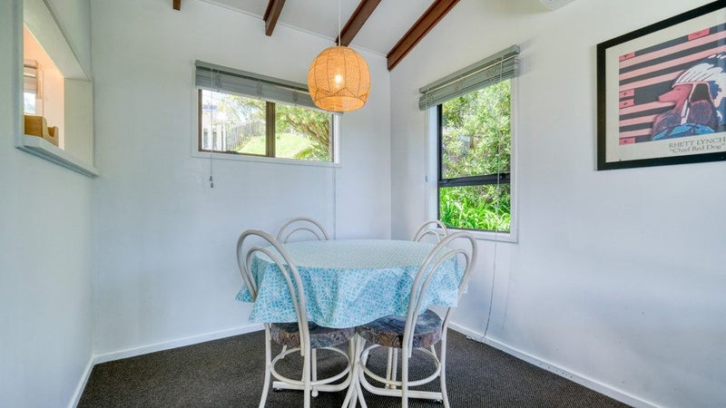 COASTAL CHARM & BREATHTAKING VIEWS64701994838019114