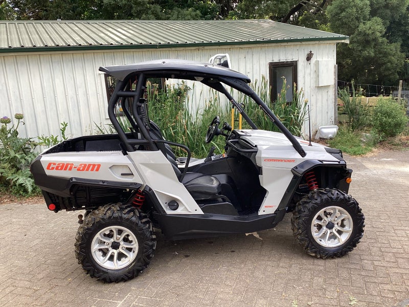 Can-Am Commander 201664702182180483110