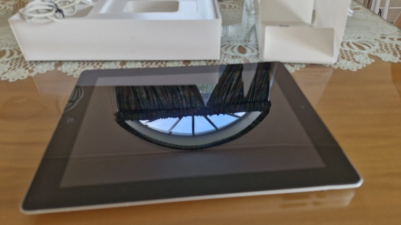 IPad 2 , 32GB , Excellent Condition, Minimal Use Carousel 2